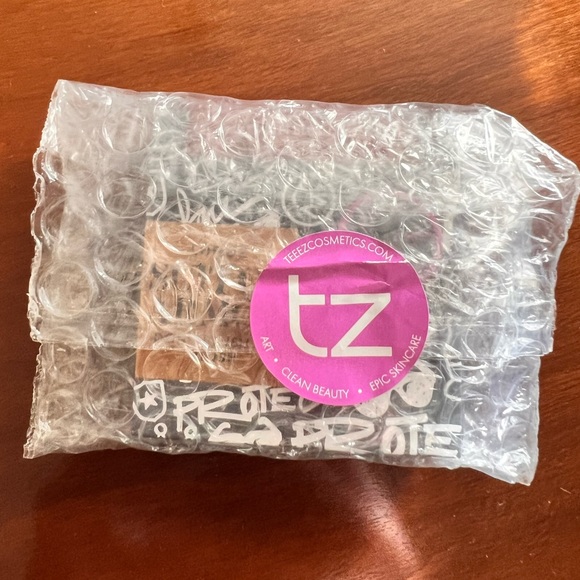 Teeez Suit Of Armor Don't Blush Me Blush - Picture 4 of 4